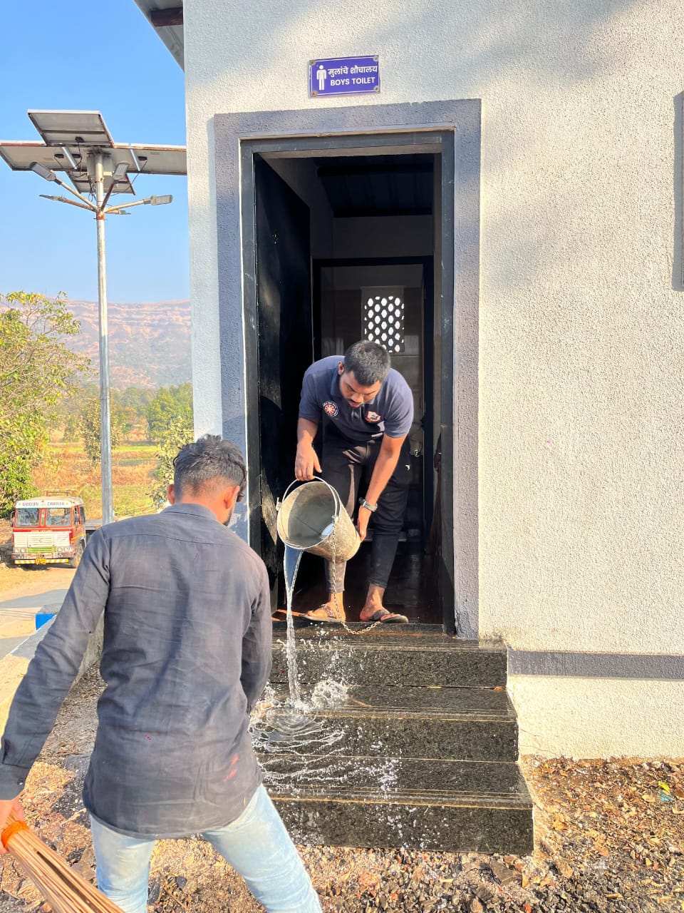 Toilet and Bathroom Cleaning Image 2